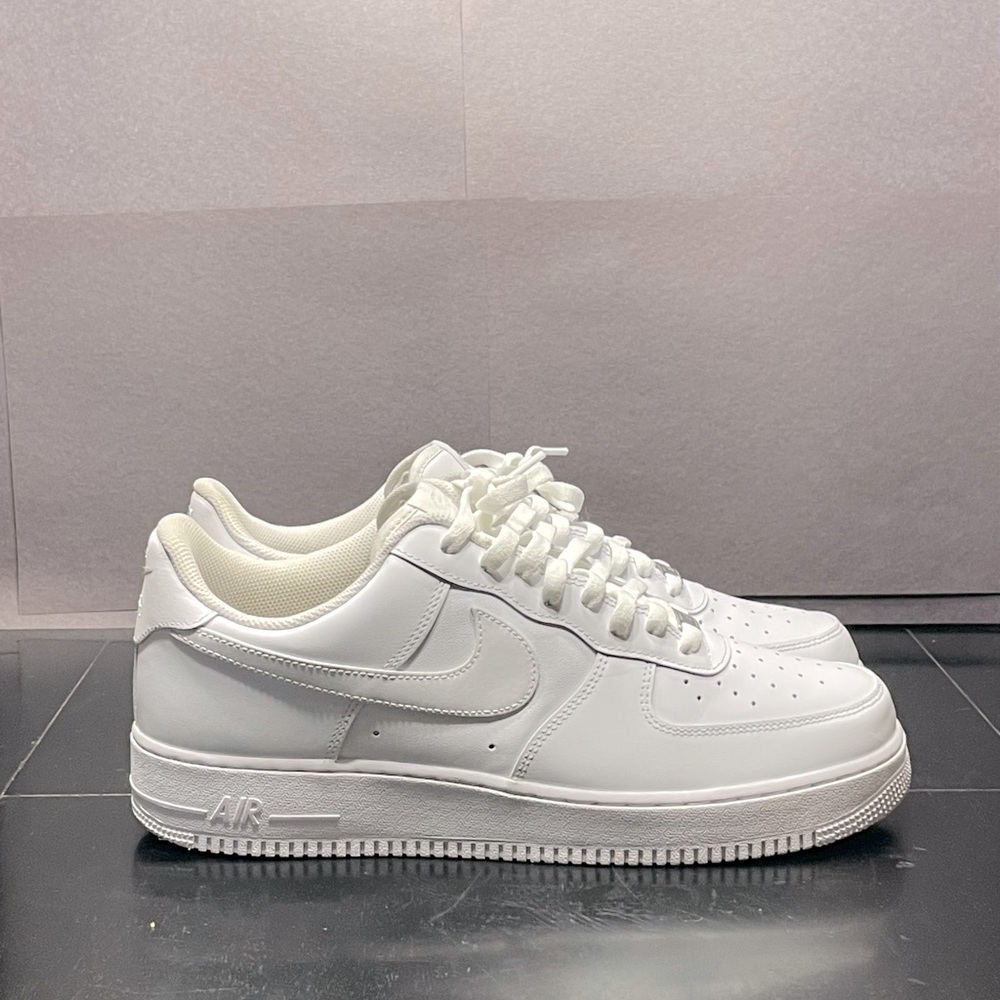 Mens size 13 AirForce 1